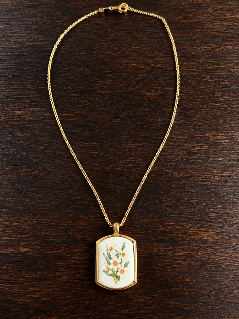 Avon Vintage Floral Pendant Necklace – Gold Tone 20”